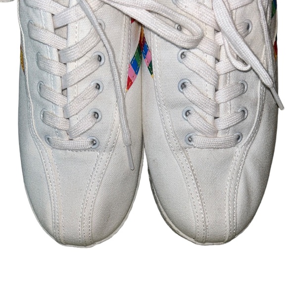 Like New Tretorn White Canvas Rainbow Logo Nylite Comfort Low Top Sneakers - 9 - Picture 7 of 16